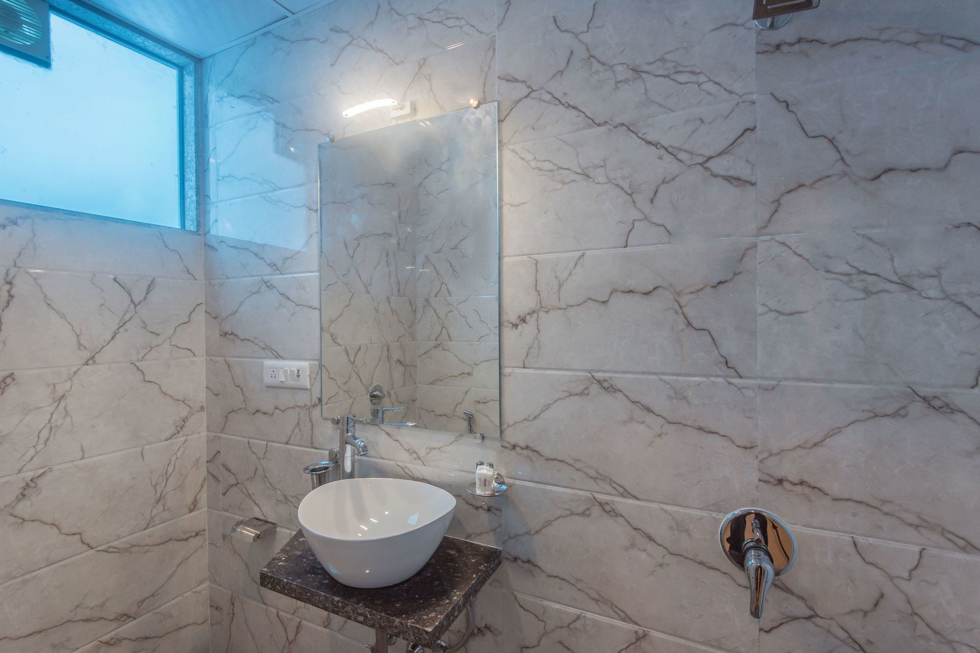 Fabhotel Arton Suite - Nr Mumbai International Airport Luaran gambar
